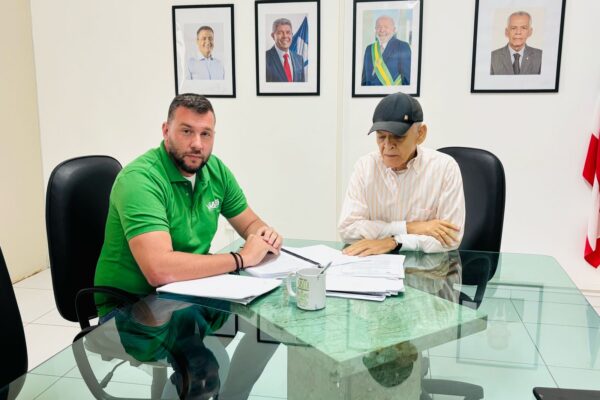 Prefeito Marcos Medrado discute implantação de Zona Azul e melhorias na mobilidade urbana em Valença