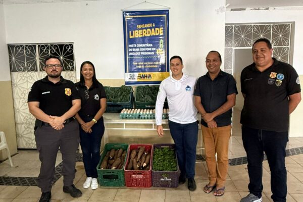 Conjunto Penal de Valença realiza doação de 94 kg de alimentos para abrigo de idosos