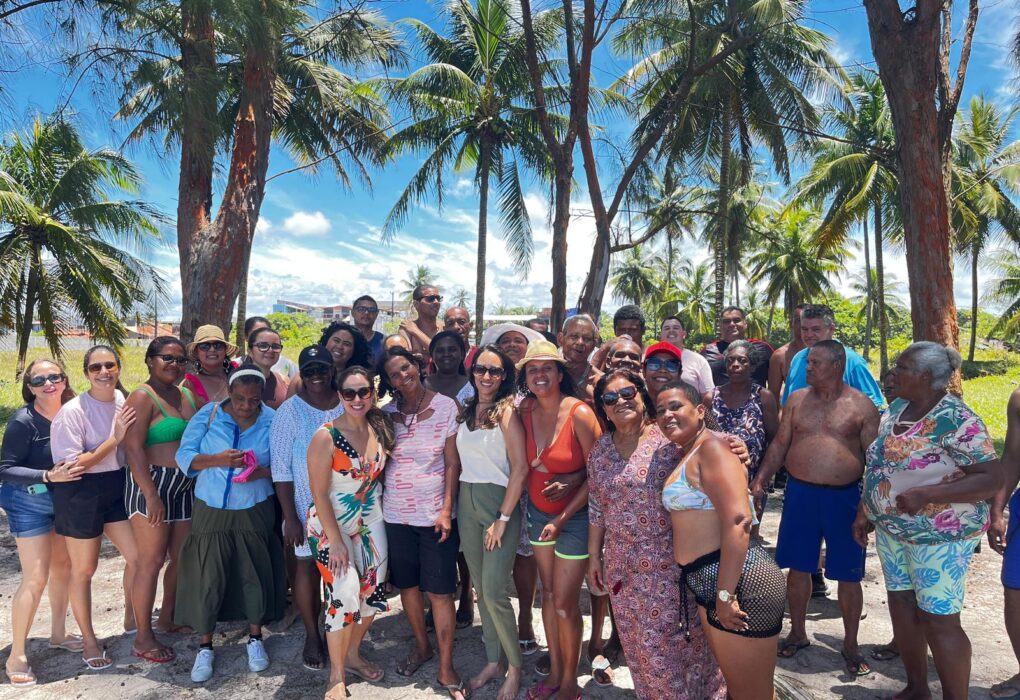 CAPS II José Leal promove atividades recreativas na Praia de Guaibim